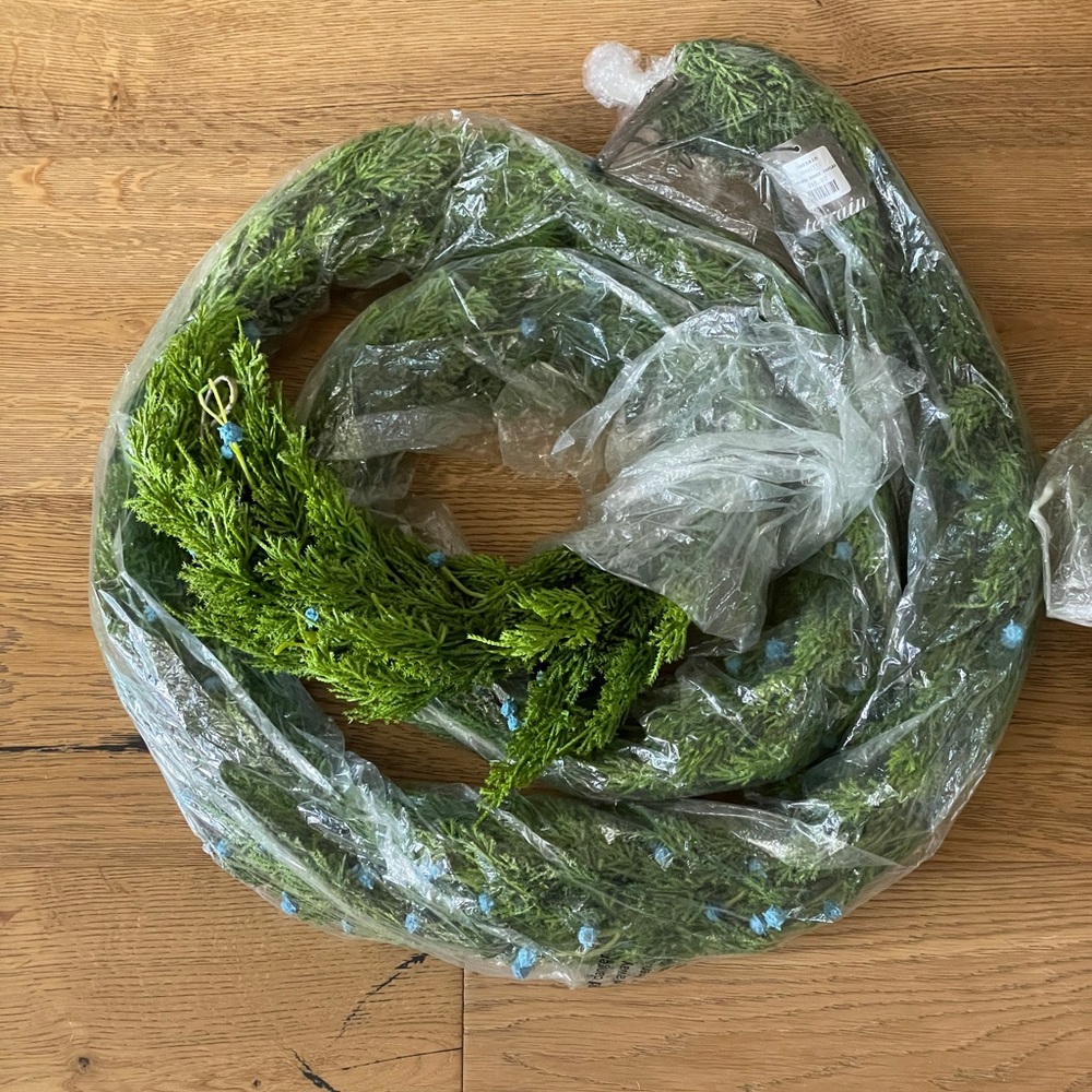 LAST ONE Anthropologie / Terrain Juniper Berry Garland 108” NWT Disc. Style - Picture 5 of 8